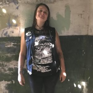 Meet your Posher, Lara